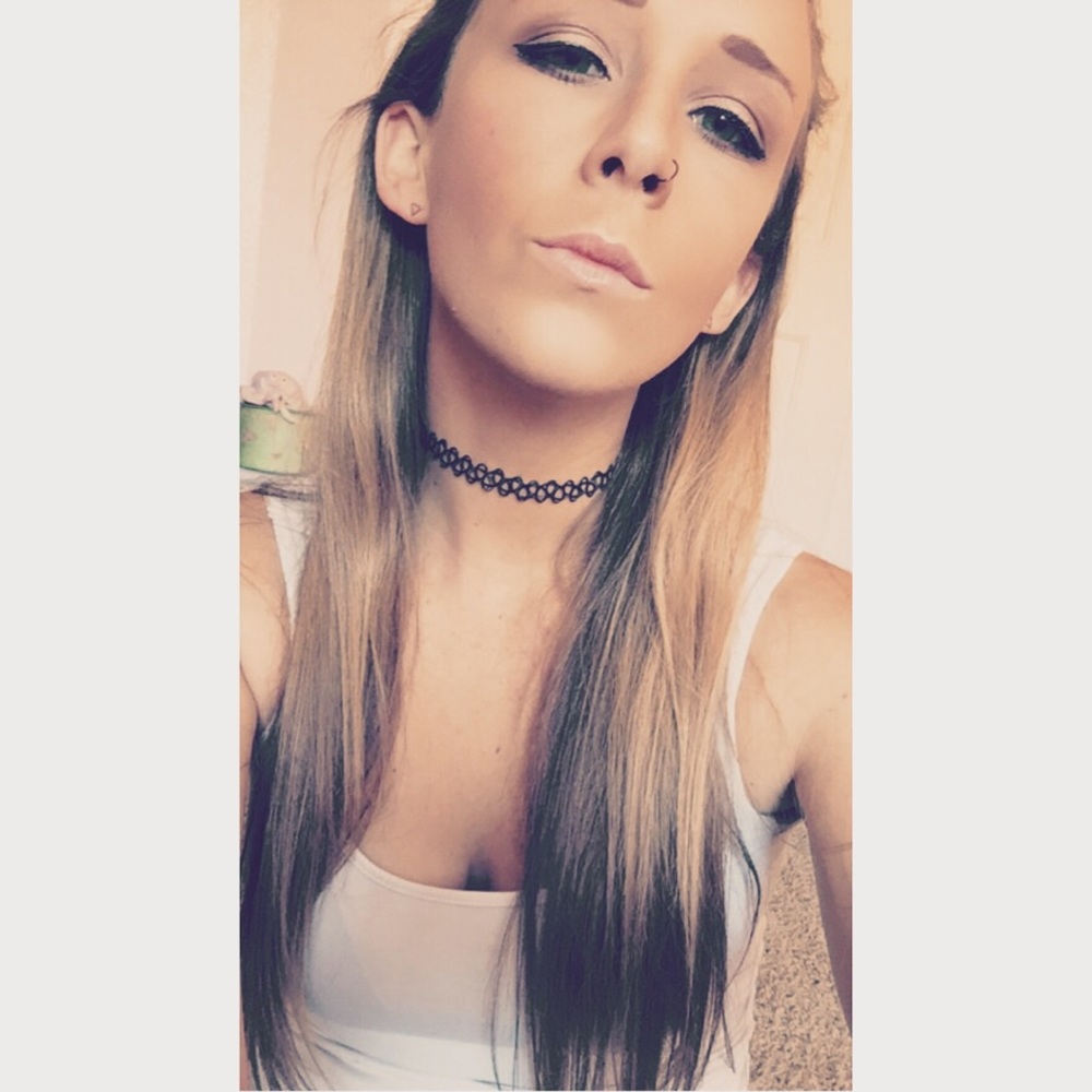 Meet your Posher, Raquel